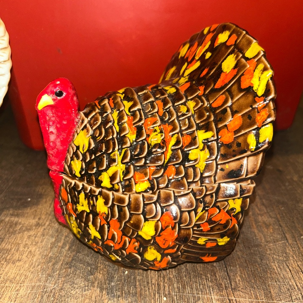 7in Vintage 1970s ceramic turkey candy/cookie jar